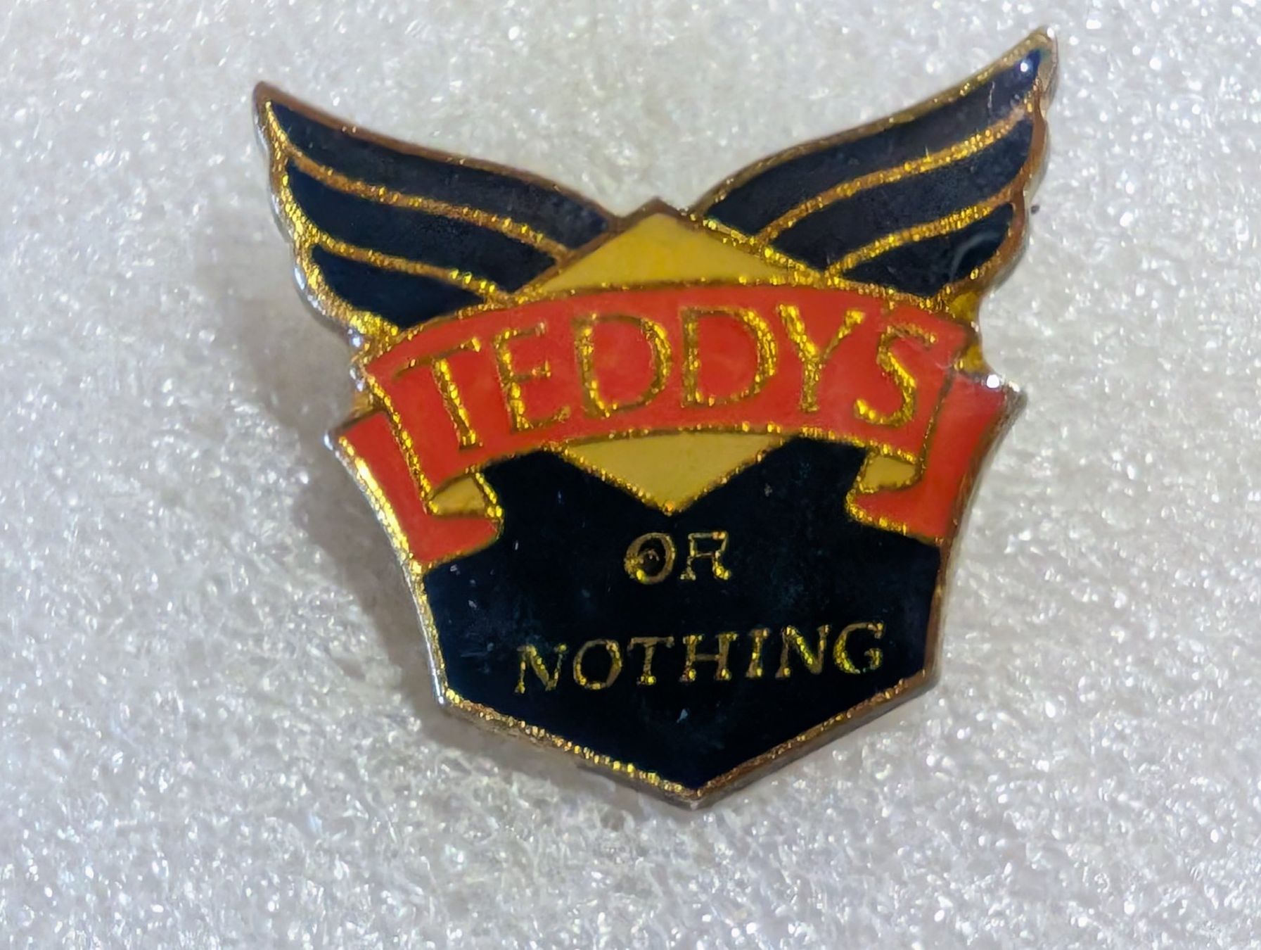 Placchette & Badge: Ansteckpin 69: Teddys or Nothing – Usato da Oppligen venduto da Pin-Fall-Shop