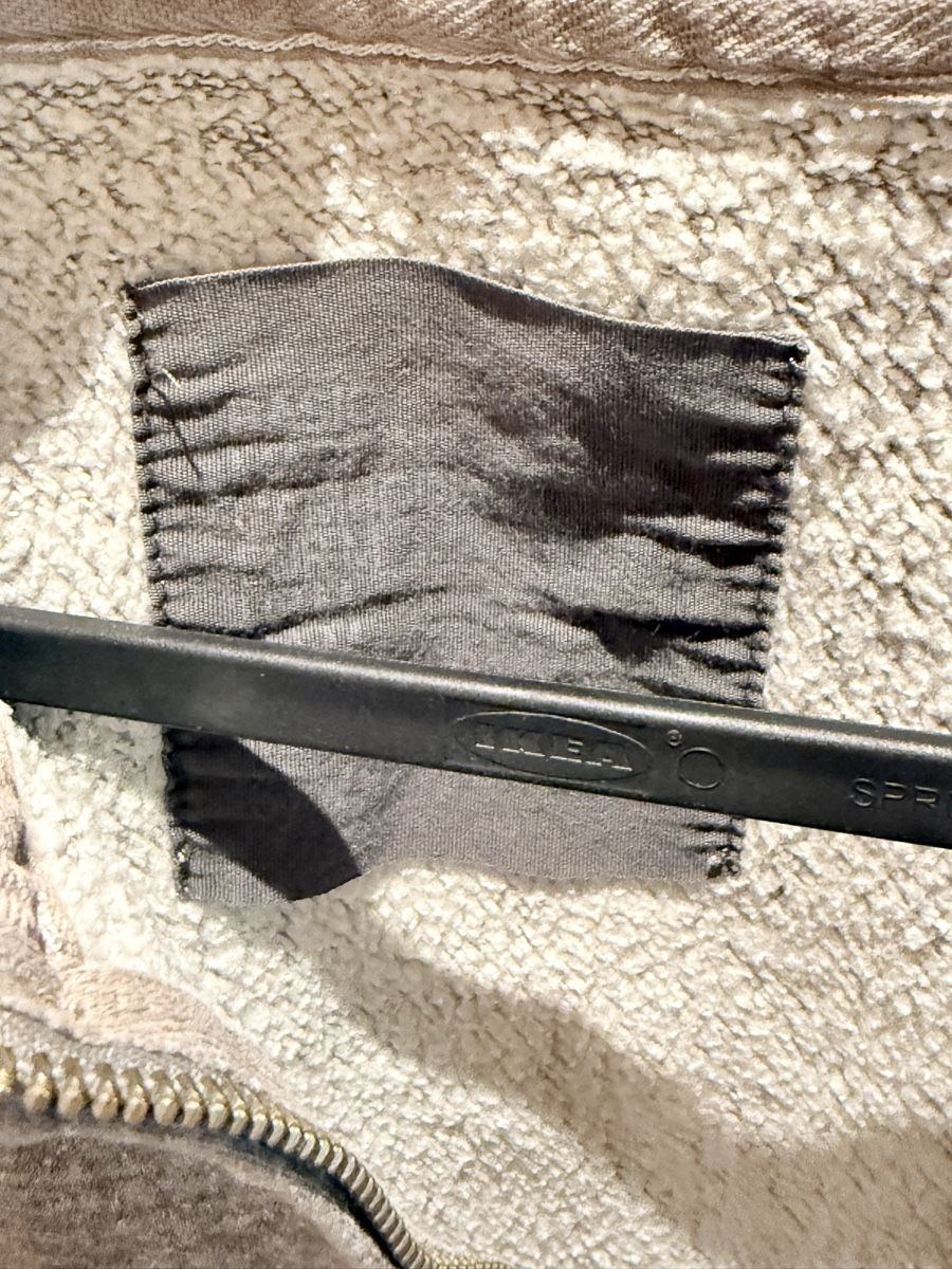 Pulls & Sweat-shirts: Grauer Kapuzenpullover, Grösse M – D'occasion à Affoltern BE par _Kaeser_ 2