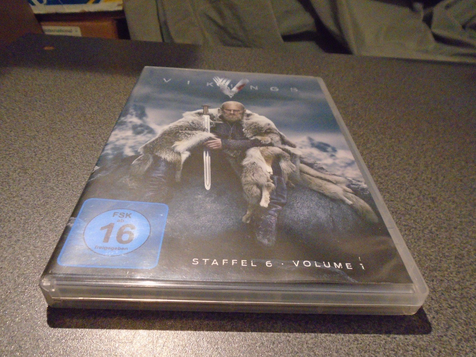 Tutti i DVDs: DVD Vikings Staffel 6 / Volume 1 – Usato da Zürich venduto da abraxas1291