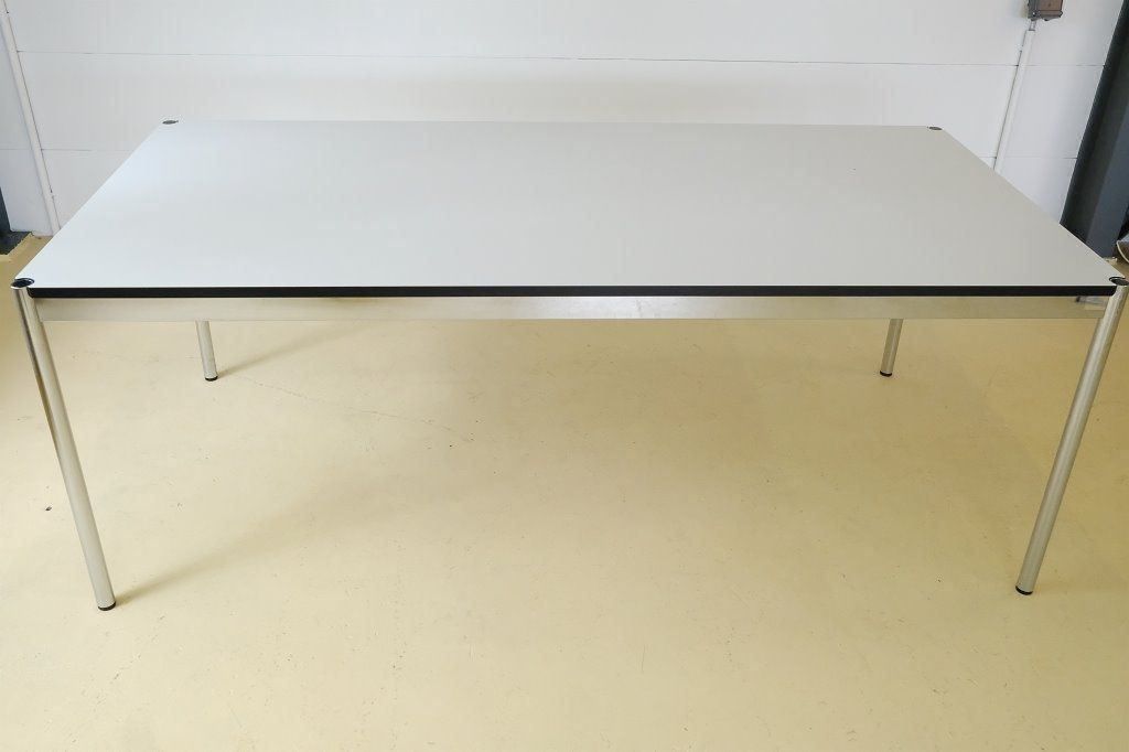 USM Tavoli: USM Tisch gross, Lieferung möglich – Usato da Meinisberg venduto da atelier_TILIJA 7