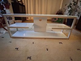 TV-Möbel mit Glastablaren
