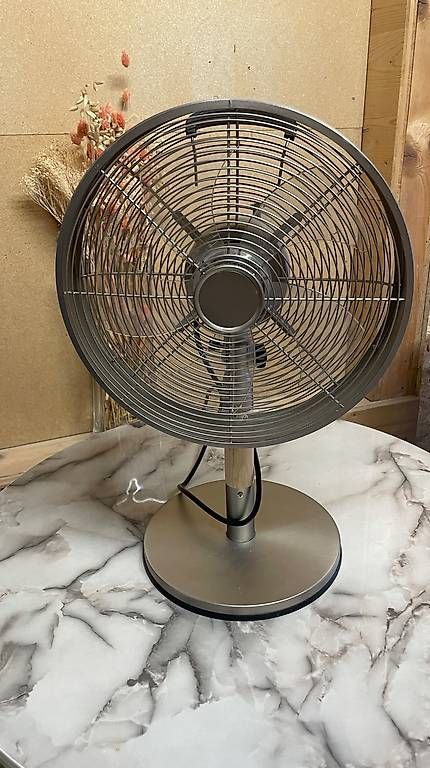Ventilatori: Tischventilator 3 Stufen, drehbar – Usato da Flums venduto da Sam.Ermann