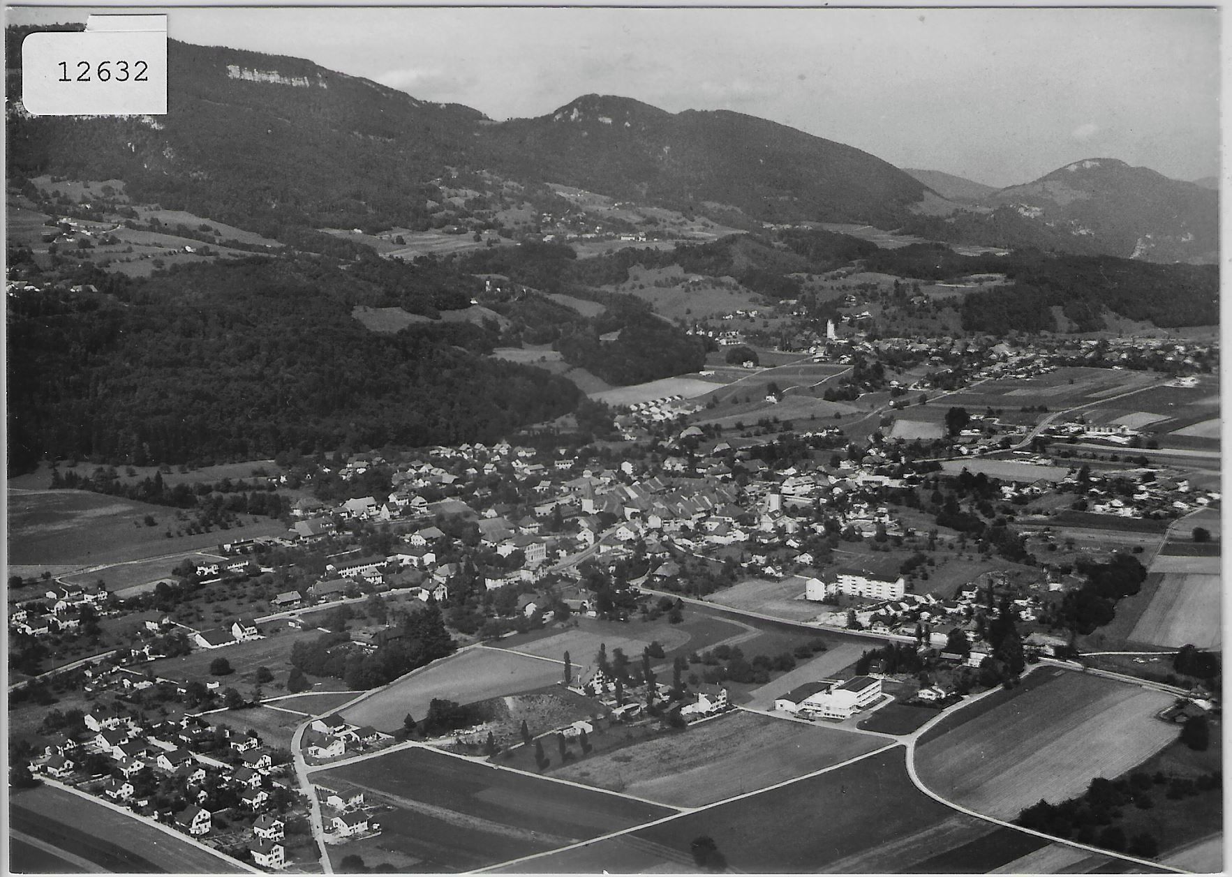 Cartoline postali: Flugaufnahme Wiedlisbach BE – Antico da Ettingen venduto da Kartenplanet
