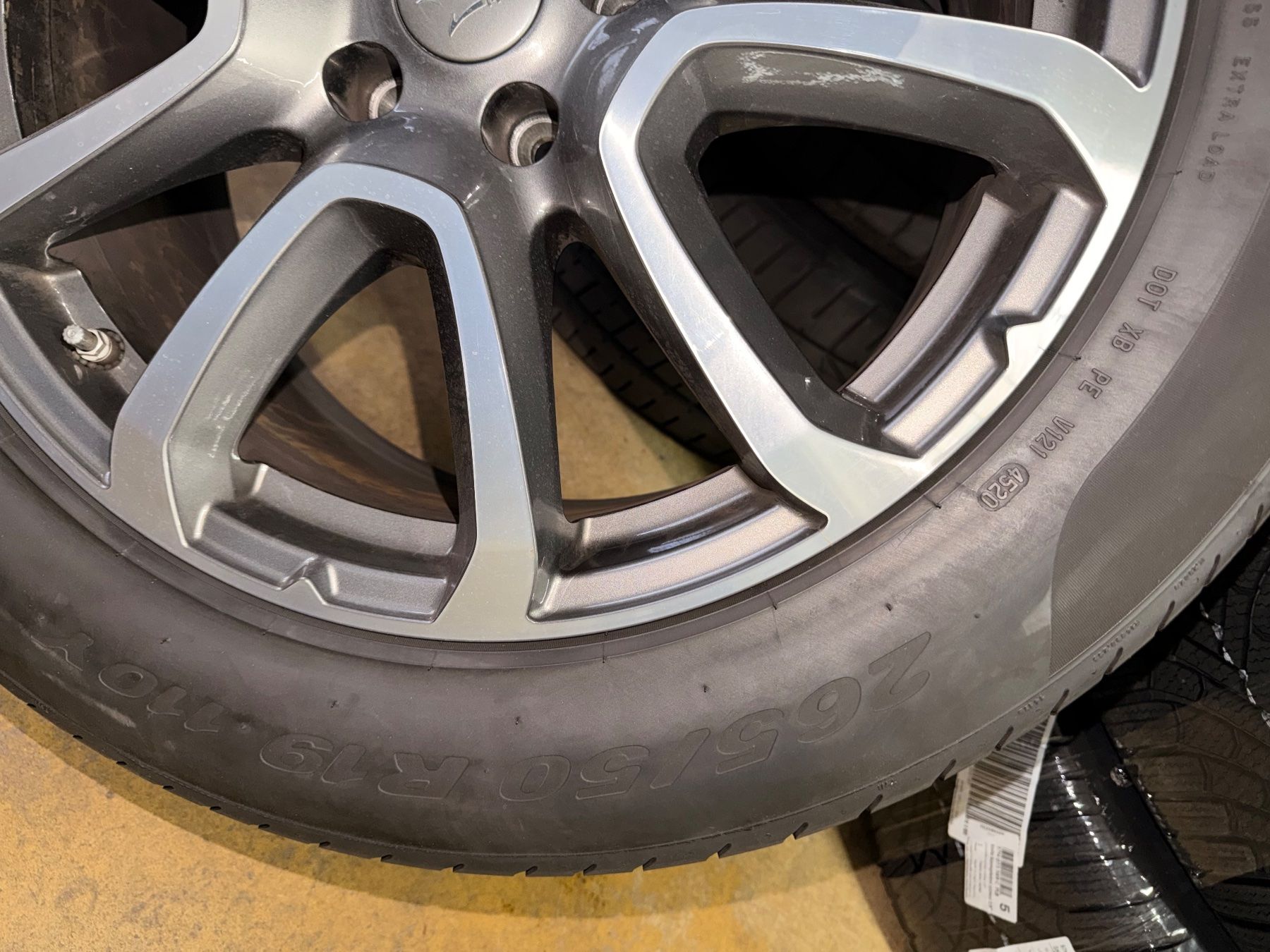 Maserati Pneumatici & Ruote complete: Maserati Levante Räder – Usato da Geroldswil venduto da Eba2 4