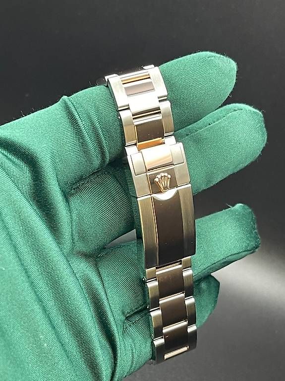 Rolex Orologi: Rolex Yacht-Master 40mm Ref. 126621 "Chocolate Dial" 2022 – Nuovo (secondo la descrizione) da Lugano venduto da luganotopwatches 7