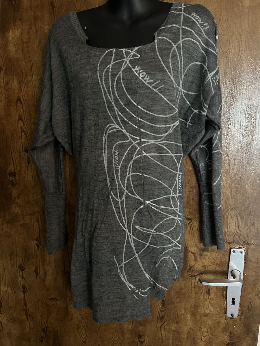 Desigual Maglioni & Felpe: Desigual Pullover grau mit Eulenmotiv und Schriftzug, Gr. S – Nuovo (secondo la descrizione) da Bennwil venduto da elfen_zauber