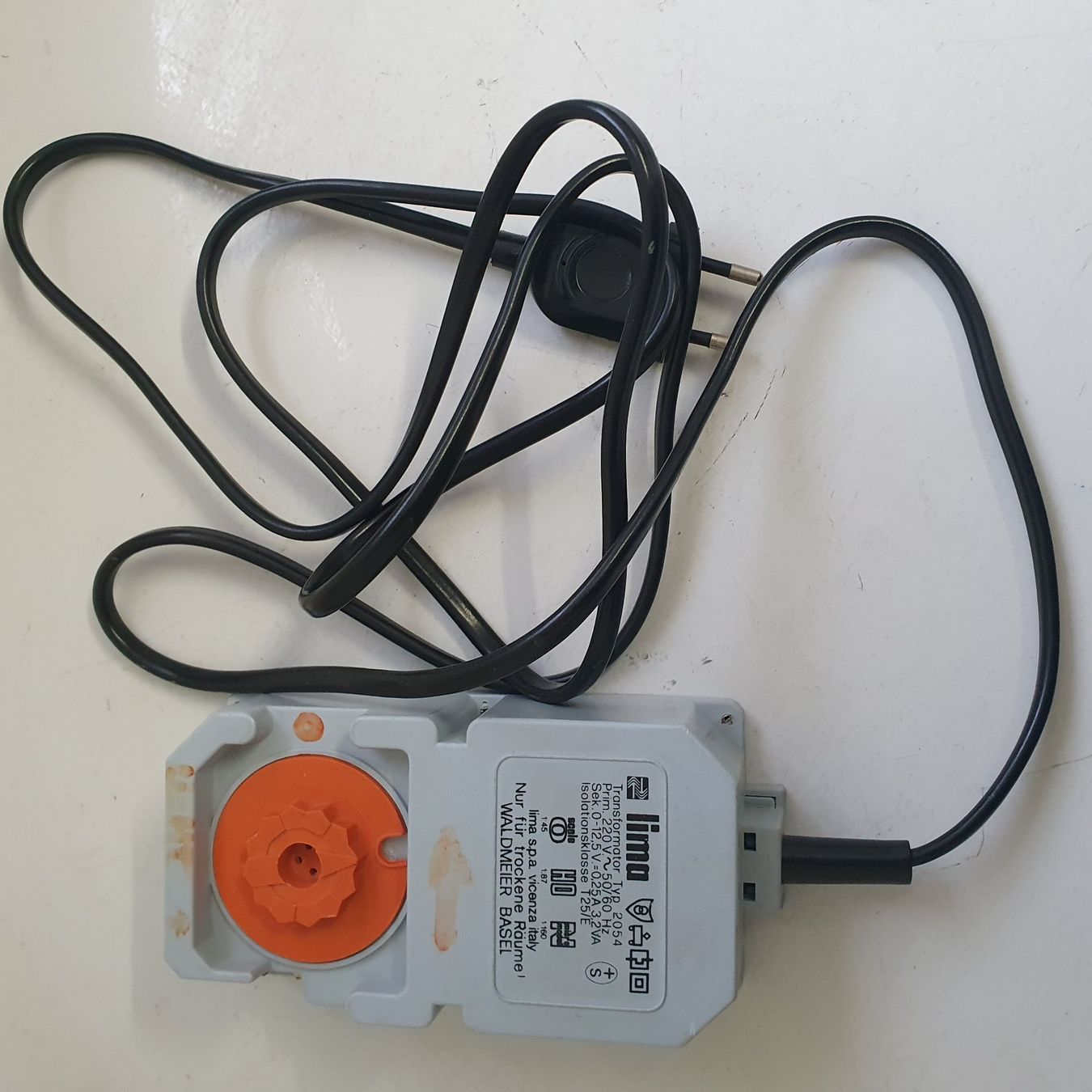 Lima Modellini di ferrovie: Lima Trafo Typ 2054 – Usato da Flums venduto da Cooker