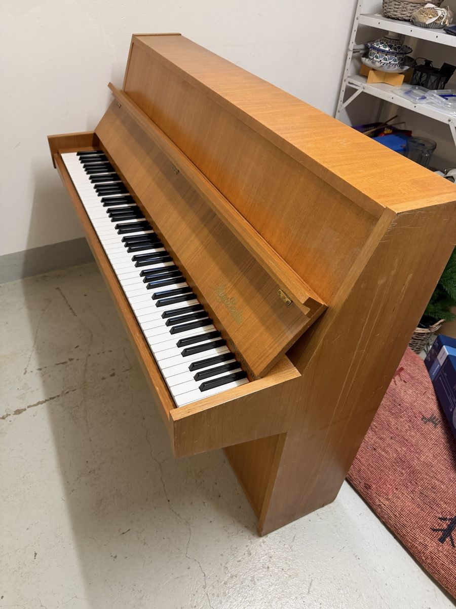 Strumenti musicali: Klavier Max-Bech Aufrecht Holz hell gebraucht – Usato da Burgistein venduto da Sterchi0 1