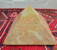 Dekorative Pyramide Naturstein 16x16cm Vintage