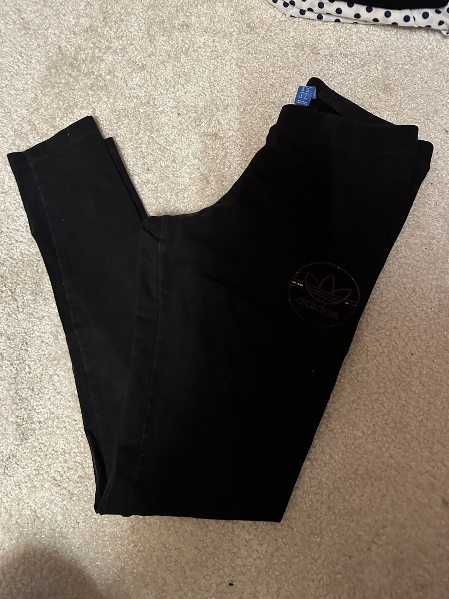 Adidas Leggings: Adidas Leggins 34 – Gebraucht aus Wallisellen von Last_Chance_Sale