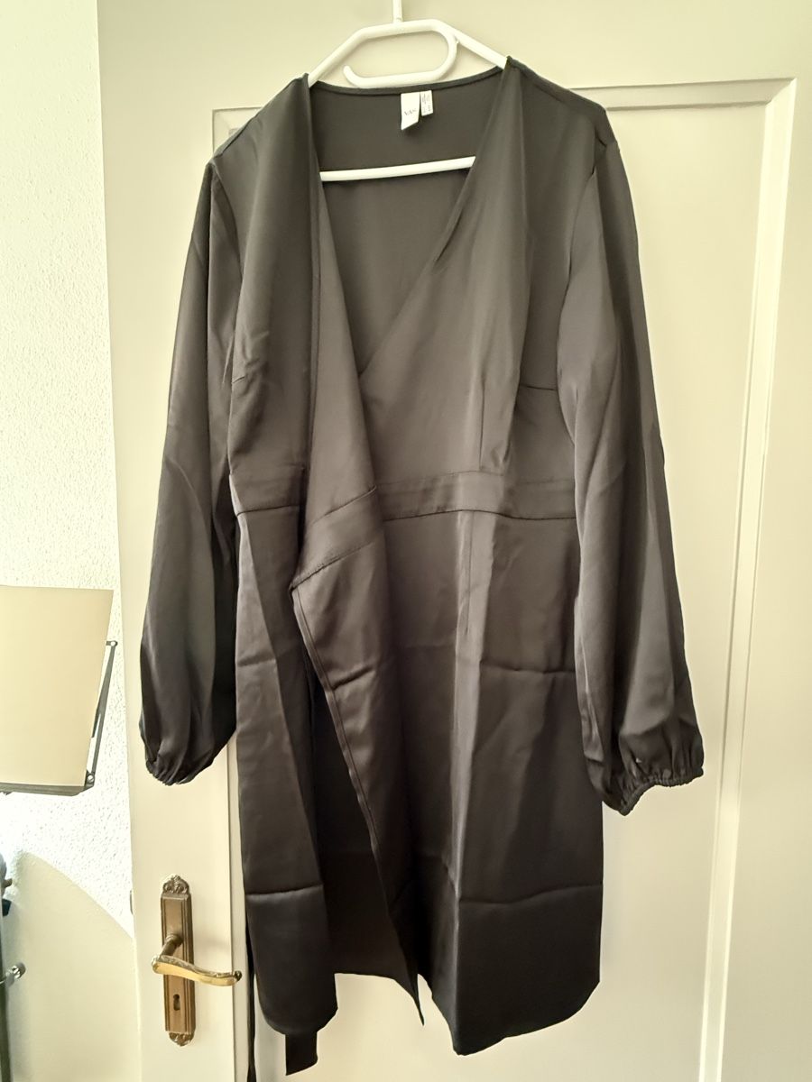 Vestiti: Elegantes Wickel-Kleid – Nuovo (secondo la descrizione) da Zürich venduto da Jasper8057 1