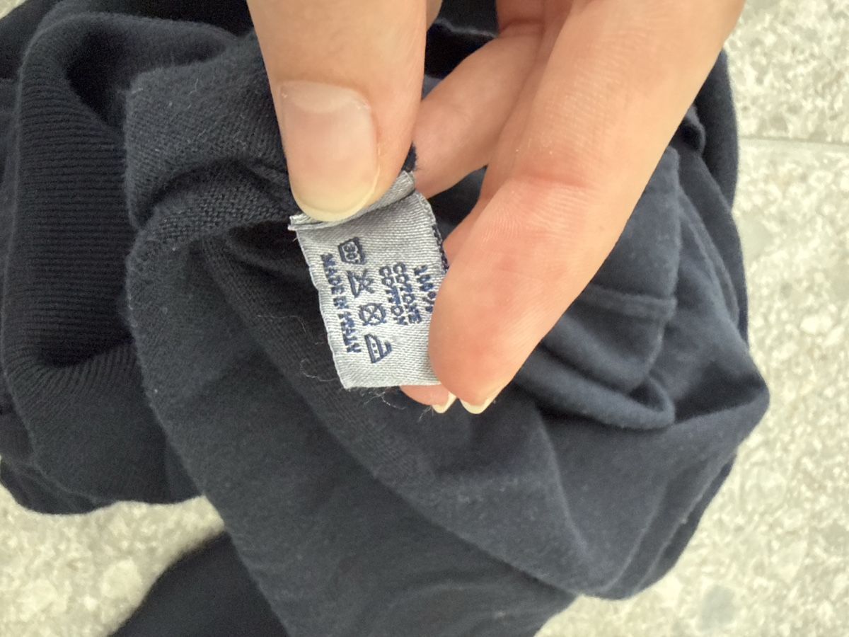 Maglioni & Felpe: Herren Pullover FEDELI V-Ausschnitt Baumwolle Navy Grösse L – Usato da Birmensdorf ZH venduto da nin.am 2