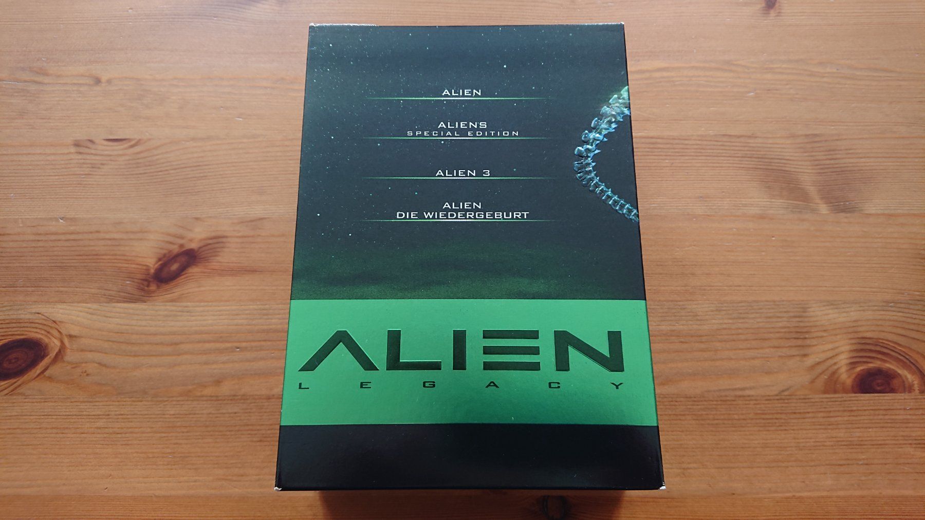 Alle DVDs: ALIEN LEGACY 1 - 4 PREDATOR 1 - 3 ALIEN VS PREDATOR 1&2 DVD – Gebraucht aus Wilderswil von Exebub 2