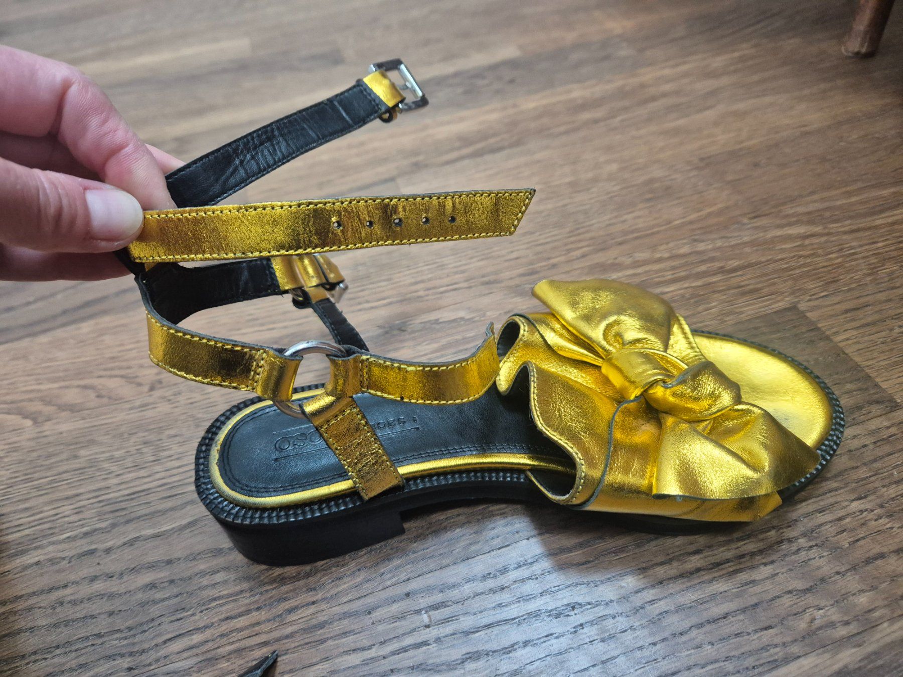 Asos Scarpe da donna: ASOS Sandals, Gold, size 38.5 – Usato da Zürich venduto da monadiederich 1
