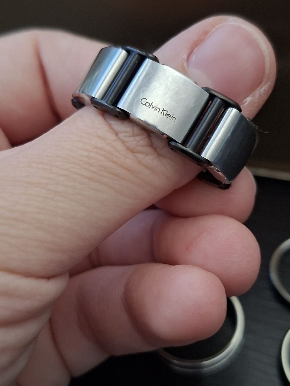 Calvin Klein Sonstiger Schmuck: Herren Ring 5x  inkl. 1x von Calvin Klein  – Gebraucht aus Winterthur von Ausmisten2026 1
