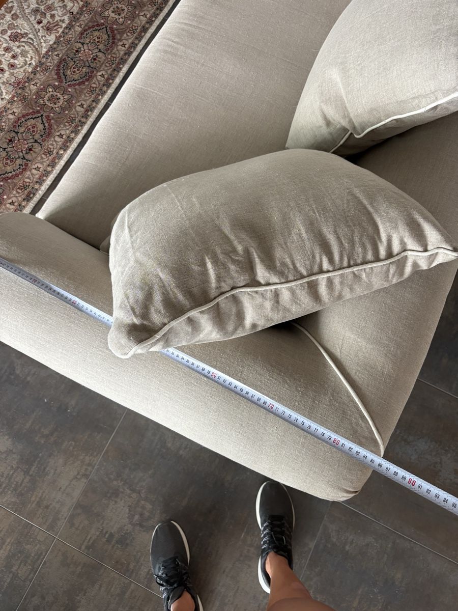 Sofas: Beige chic couch in good condition  – Gebraucht aus La Conversion von chi_td5v 5