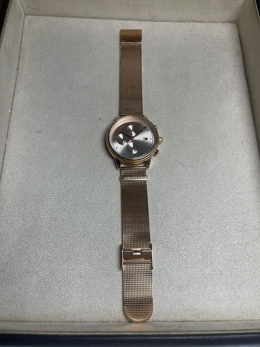Tommy Hilfiger Uhren: Tommy Hilfiger Uhr Rosegold – Gebraucht aus dietikon von fernando011 1