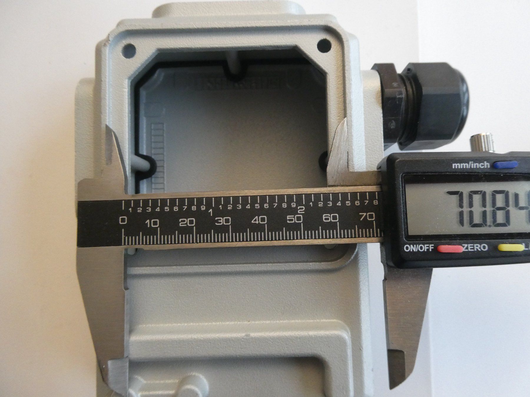 Motori: Motor-Klemmkasten, Motor-Anschlussdose – Nuovo (secondo la descrizione) da Fulenbach venduto da Hach0 5