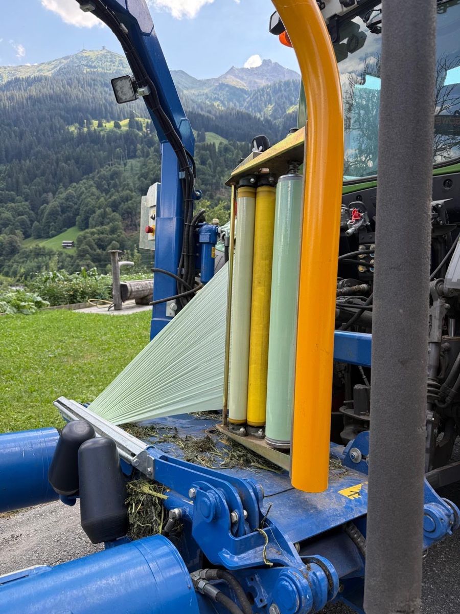 Göweil Tutte le macchine: Göweil Rundballenwickler – Usato da Klosters Dorf venduto da armin94 3