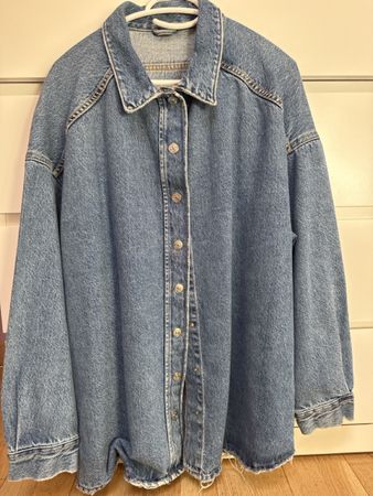 Veste en jeans Zara. 