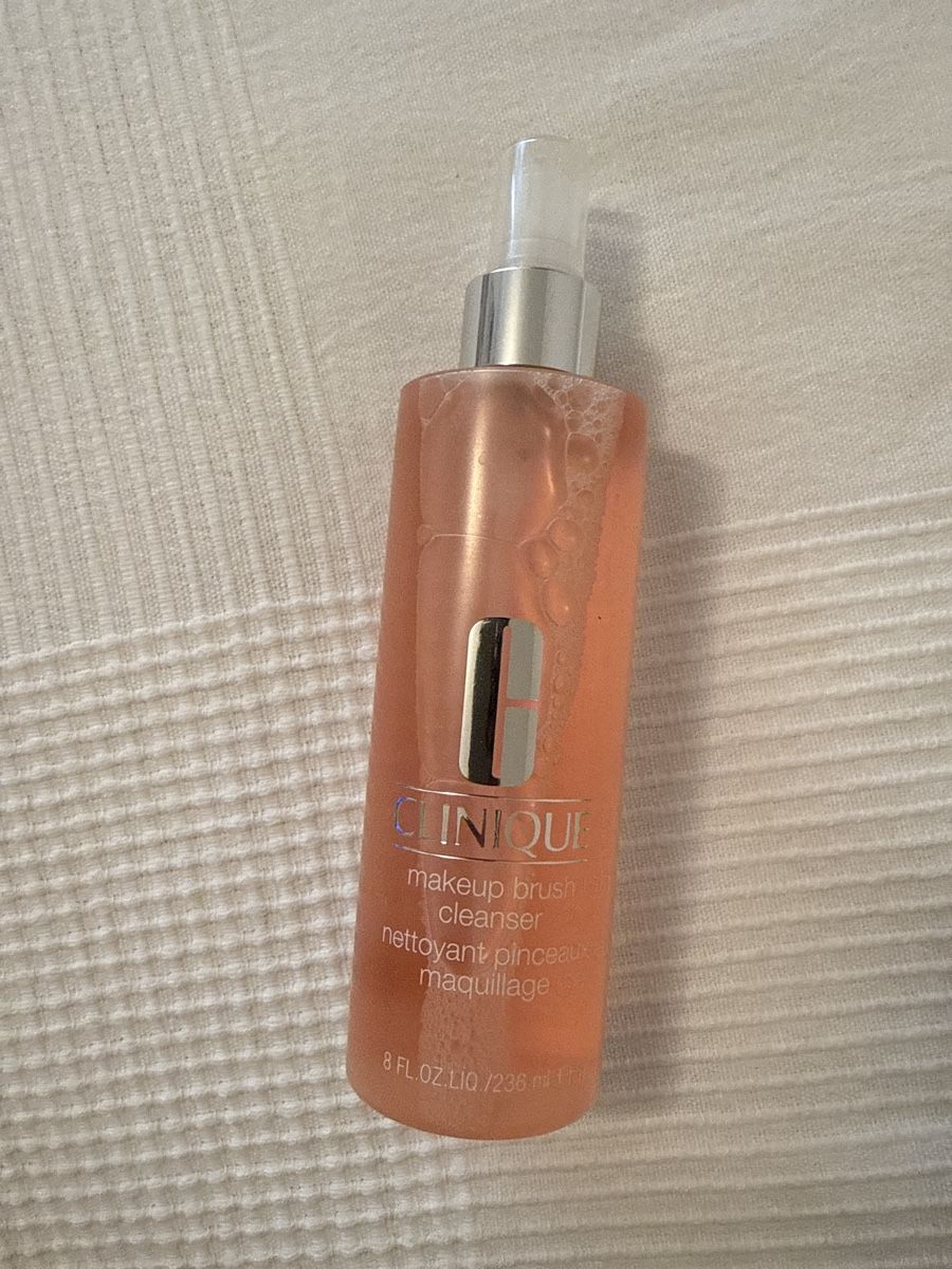 Clinique Cura del viso: NEU***CLINIQUE MAKEUP BRUSH CLEANSER 236ml***TOP GESCHENK*** – Nuovo e nell'imballaggio originale da Zürich venduto da Ceca52