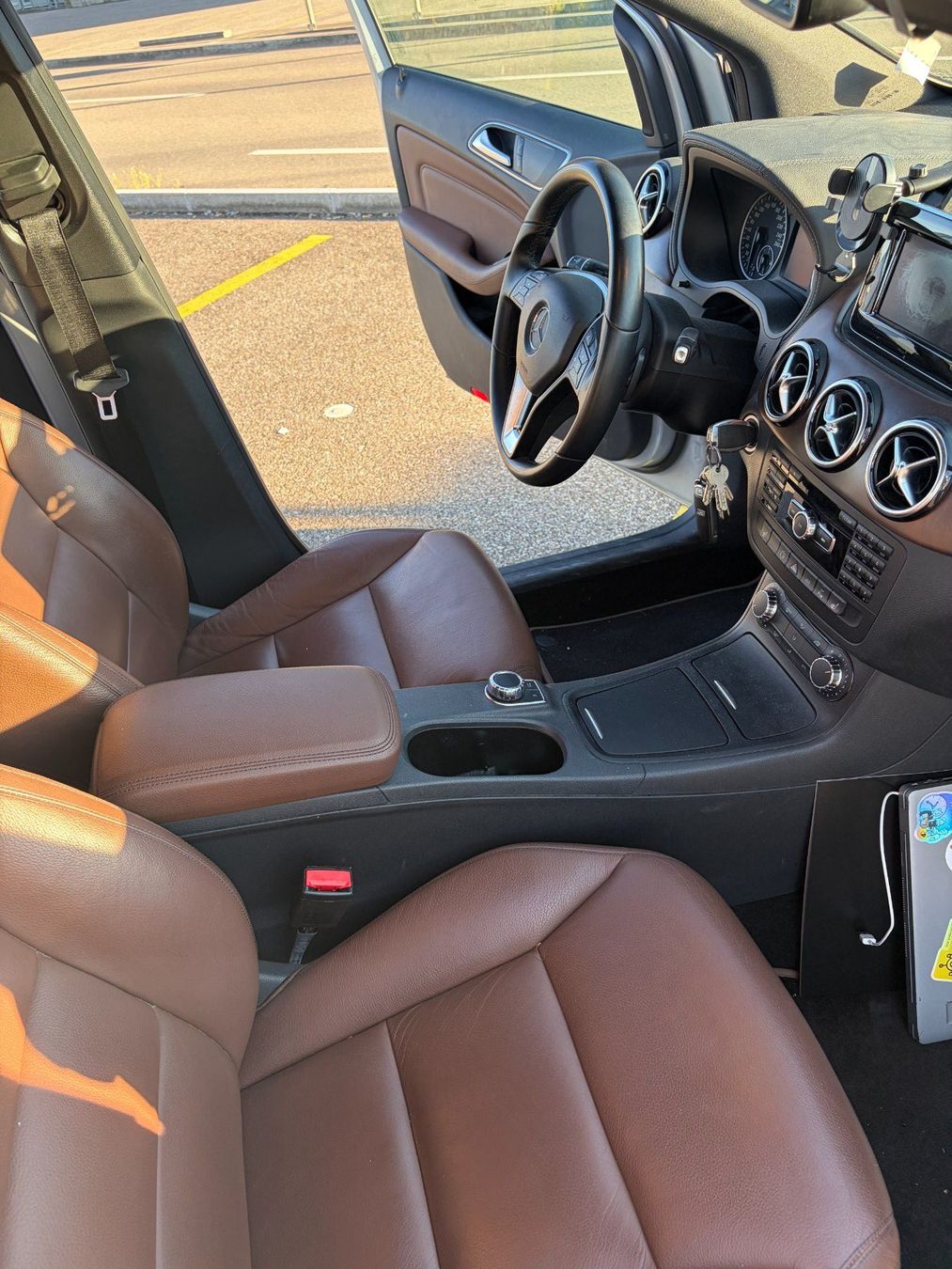 Mercedes-Benz Autos: Mercedes-Benz B200 – D'occasion à Kaufdorf par Ostrich 4