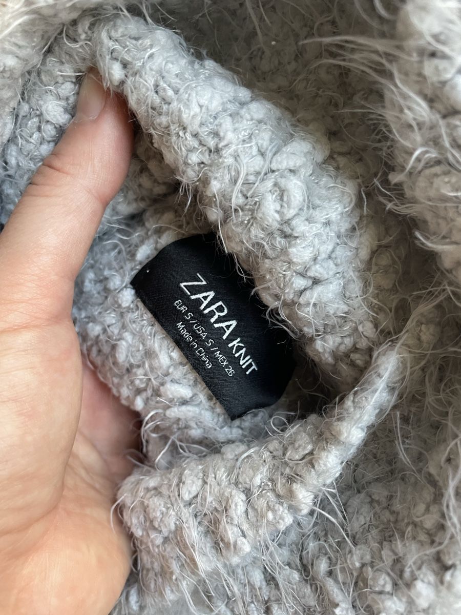 Zara Pullover & Sweatshirts: Zara Pullover, Gr. S, hellblau/hellgrau, flauschig – Gebraucht aus Zürich von Carlajimena 1