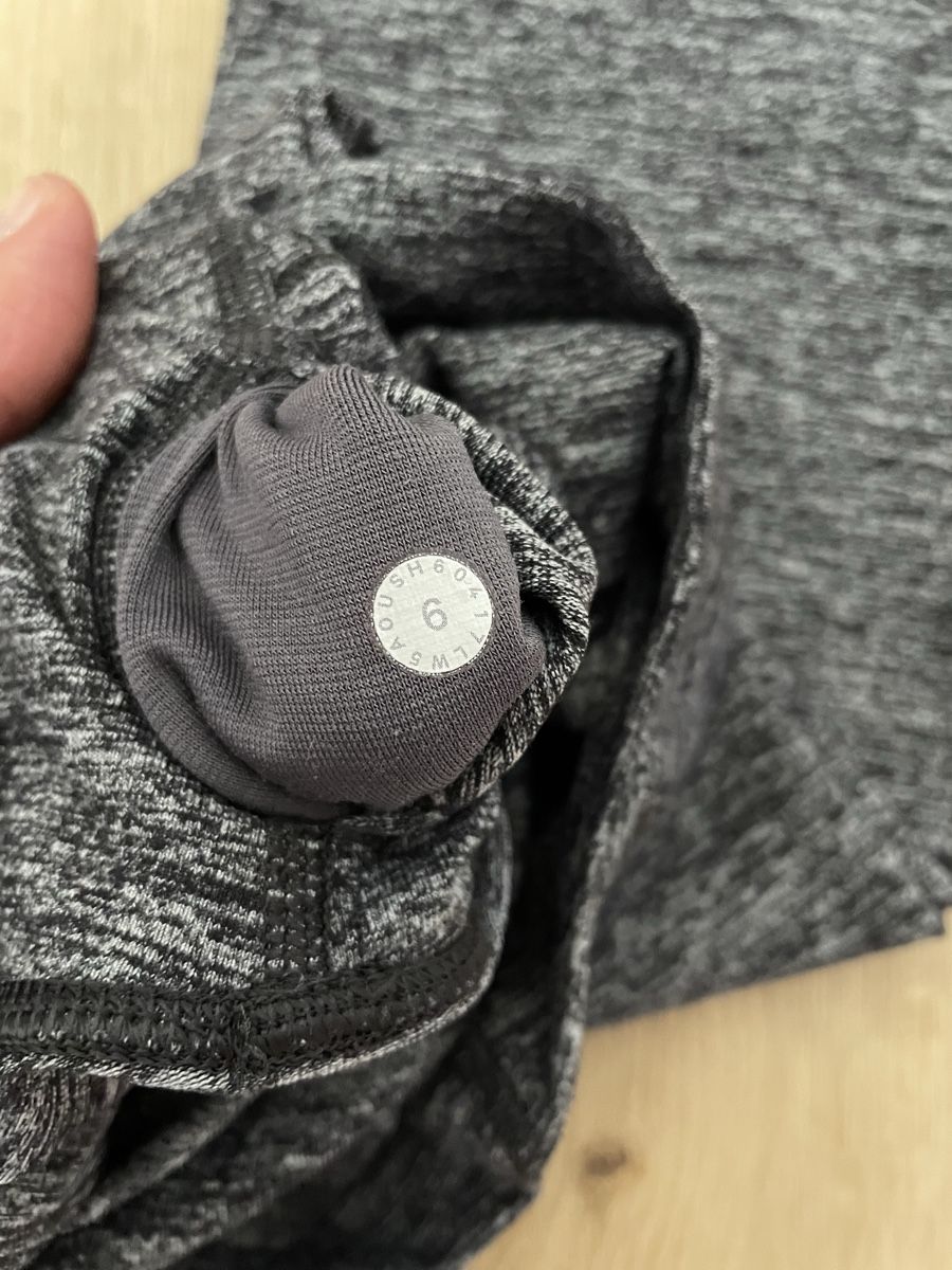 Lululemon Leggings: Lululemon Leggings Gr.6 Grau meliert – Usato da Hettlingen venduto da Gaborrelli 2