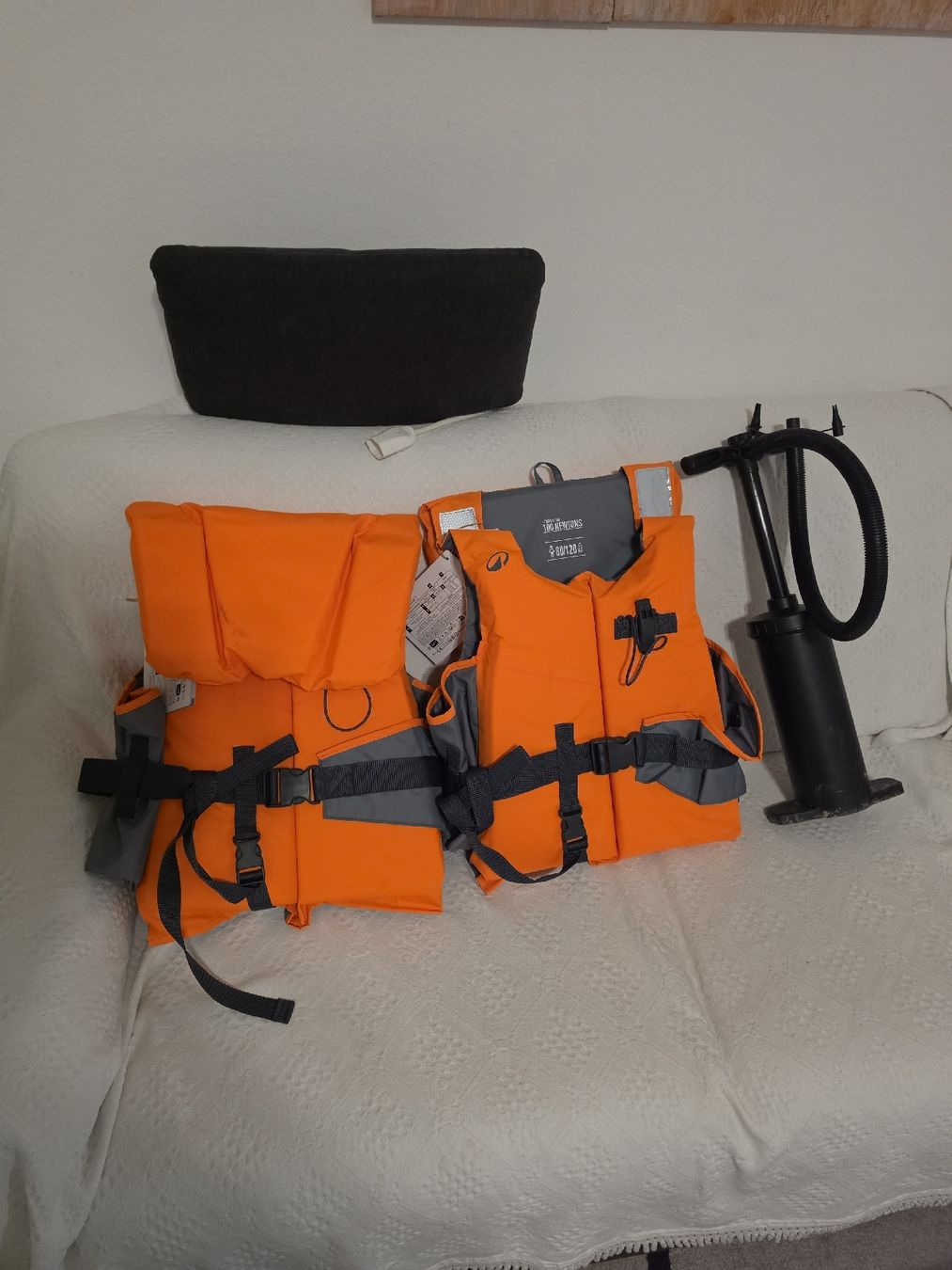 Decathlon Giubbotti di salvataggio: Gilets de Sauvetage – Nuovo e nell'imballaggio originale da Lausanne venduto da sjo_rf6k