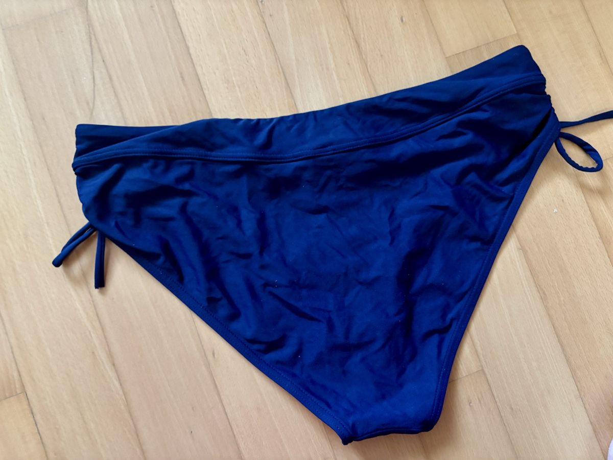 Esprit Costumi da bagno & Bikini: Dunkelblauer Bikini  Grösse S/36, Esprit – Usato da Ostermundigen venduto da Ivoire 4