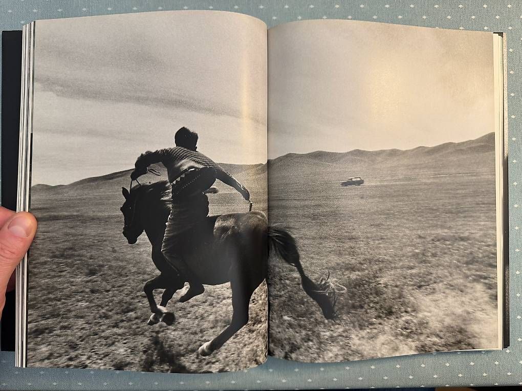 Livres: Fotobuch Julia Calfee - Spirits and Ghosts – D'occasion à Bachenbülach par photomoments 3