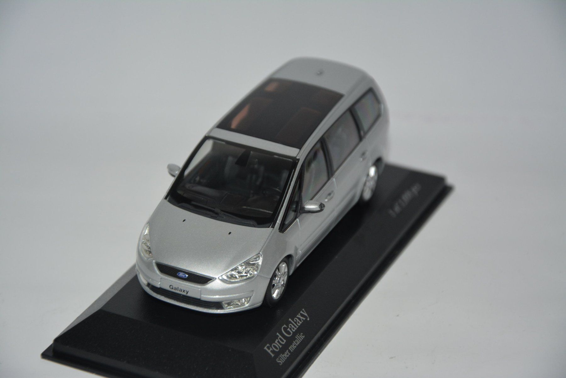 Ford Voitures modèles: Ford Galaxy 2006 , Minichamps , 1:43 – Neuf (Voir description) à Goldach par Feivel9 3