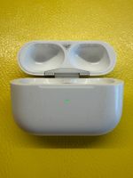 Apple AirPods Pro 1 charging case (A2190).
