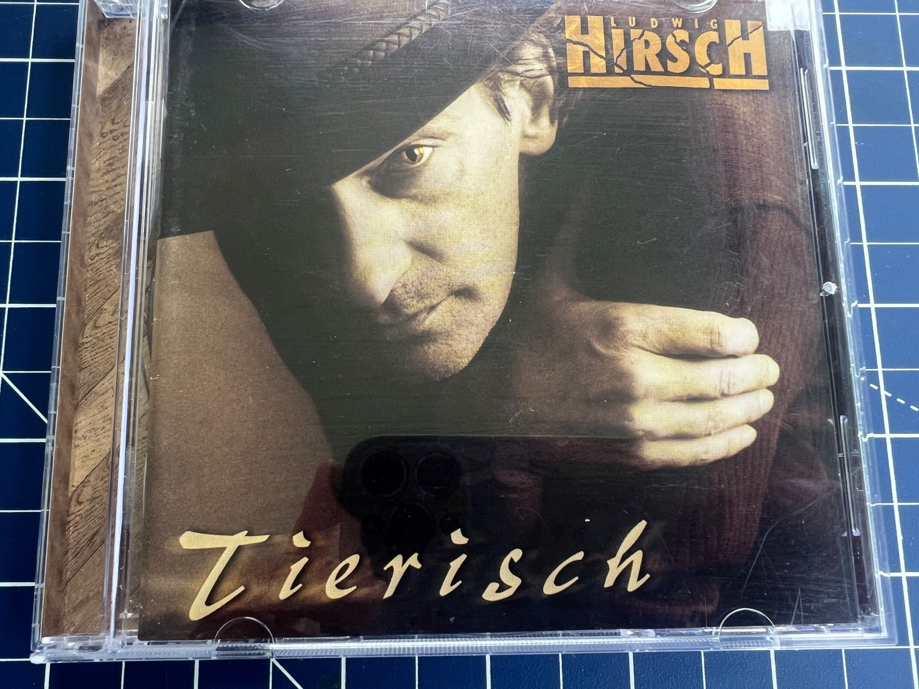 CD: Ludwig Hirsch – Tierisch – Usato da st.gallen venduto da sophiephie