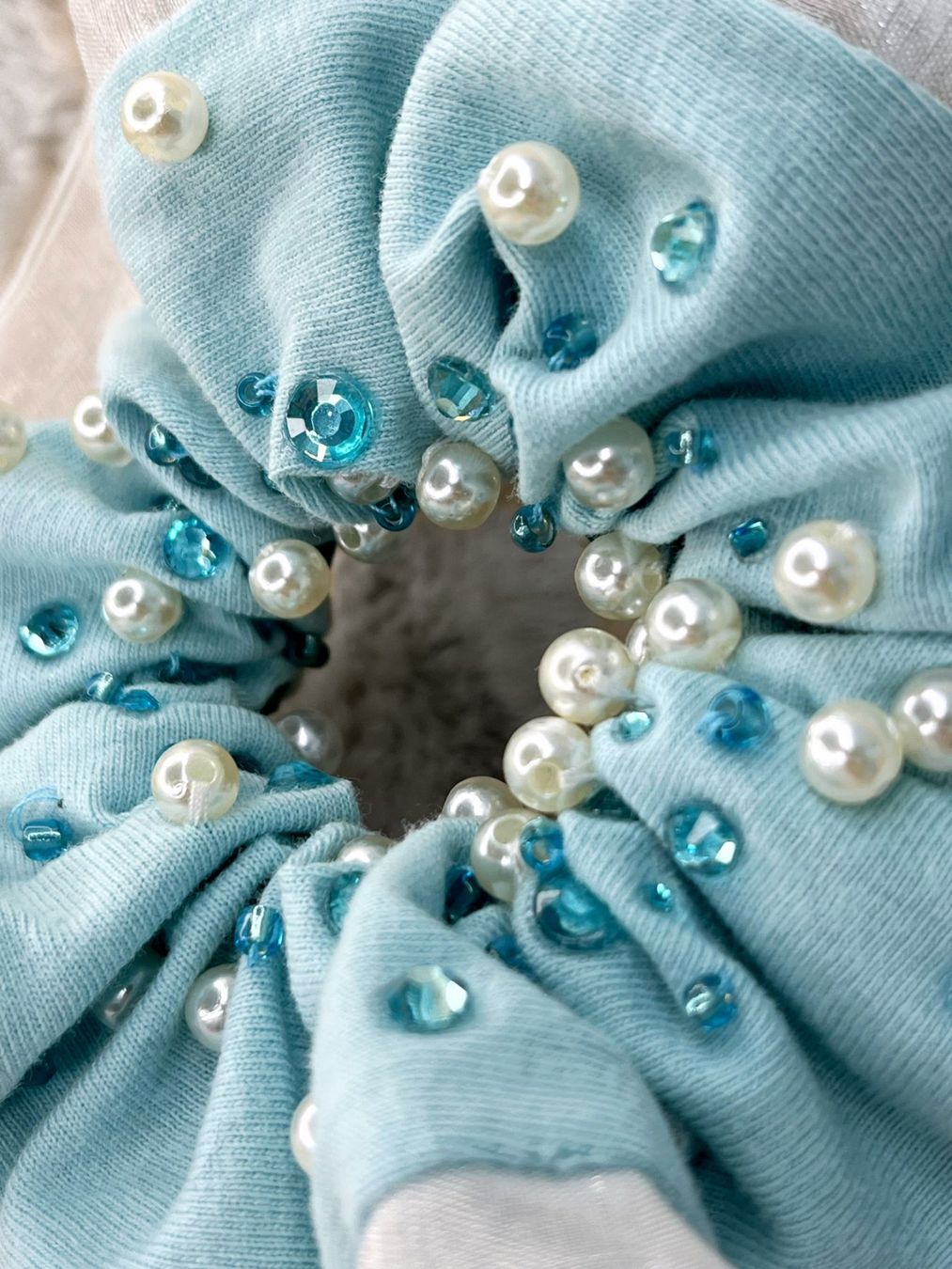Accessori per capelli: Scrunchie Upcyclé Fait-main "Glam" - Taille classique – Nuovo e nell'imballaggio originale da Villars-sur-Glâne venduto da maeva_christan_mc 1