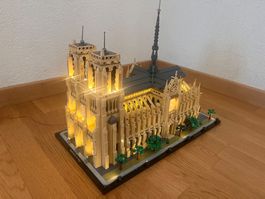 LEGO architecture Notre-Dame de Paris, 21061, complet