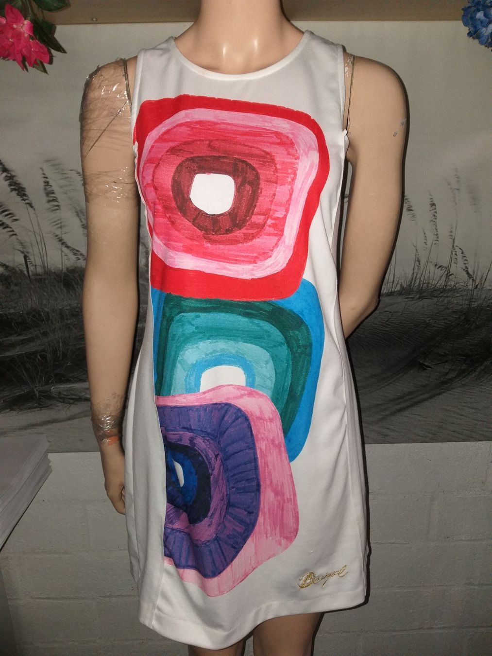 Desigual Vestiti: Robe/Kleid DESIGUAL  Taille / Grosse S...... – Usato da Cossonay-ville venduto da Super-Price-Quality