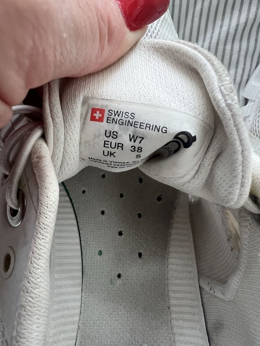 On Scarpe da donna: On Cloud Schuh – Usato da Domat/Ems venduto da relijala 2