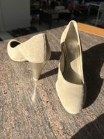 Elegante GEOX Pumps Gr. 37.5 Beige Wildleder