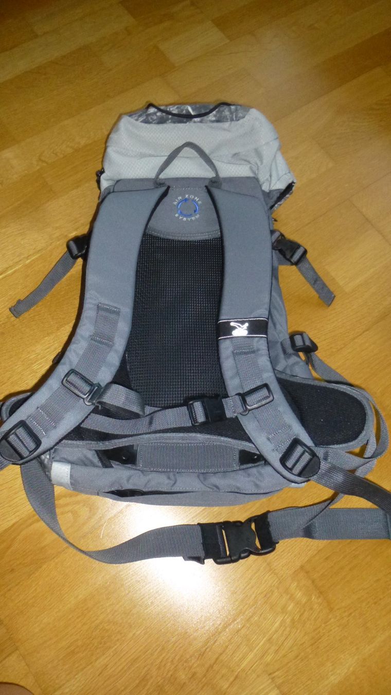 Salewa Zaini: Rucksack Salewa m. Air Zone System, grau / NEU – Usato da Triengen venduto da misterpicknicker 1