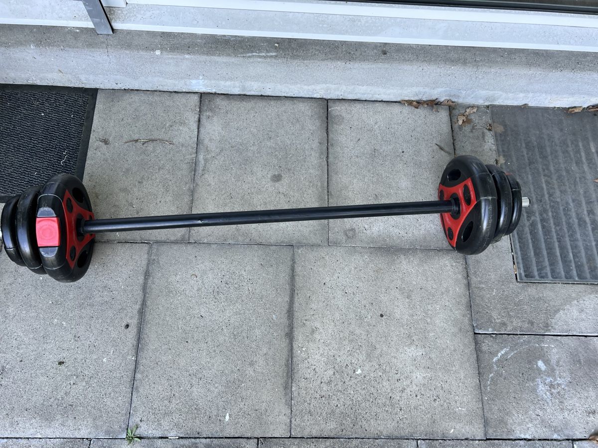 Hanteln & Gewichte: Langhantel mit Bumper Plates  – Gebraucht aus Winterthur von Hello088x 1