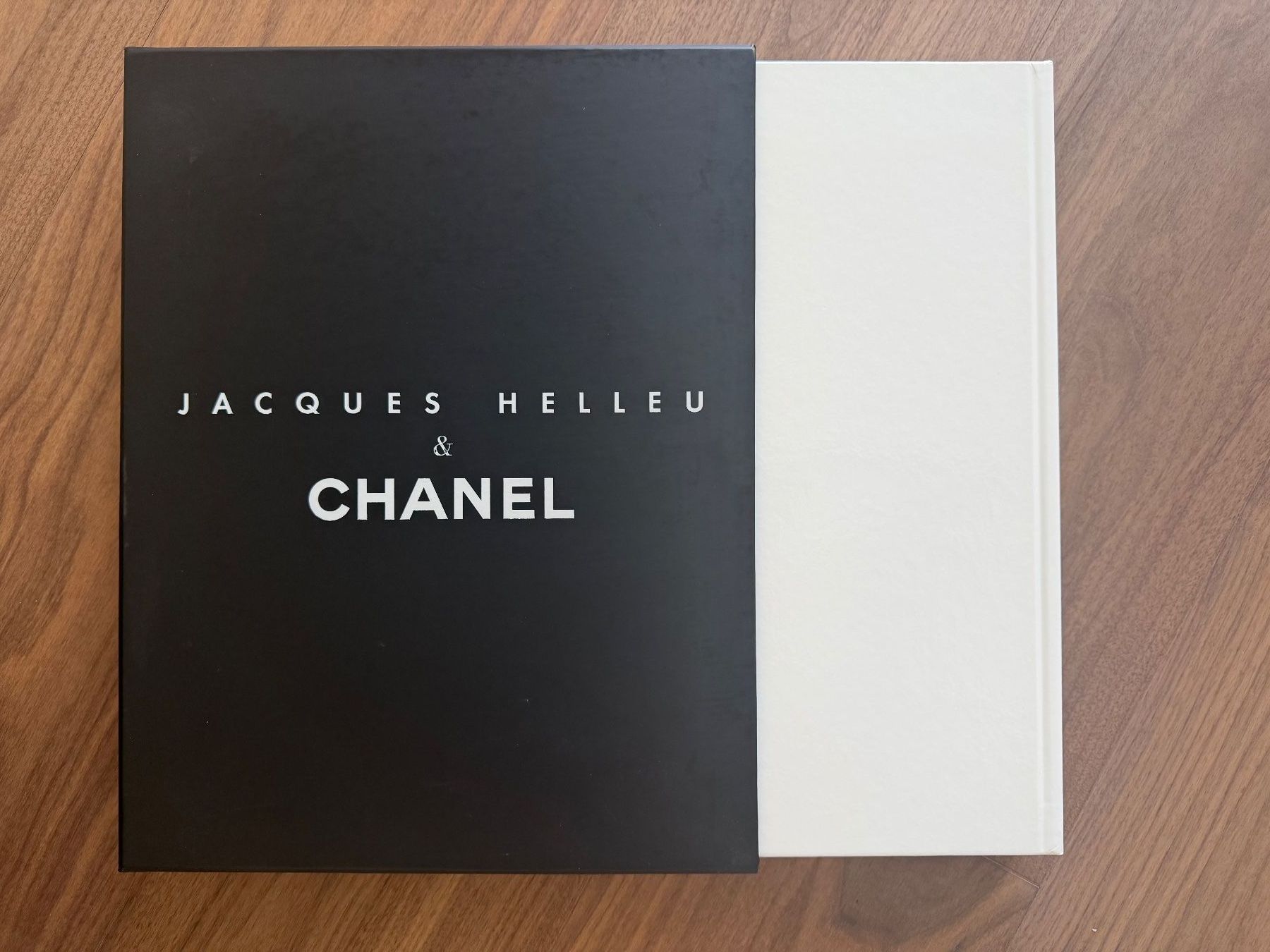 Libri: CHANEL Table Book – Usato da Thalwil venduto da MCF_privat 1