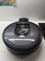 Roomba i7 mit Ladegerät, Akku wie neu!