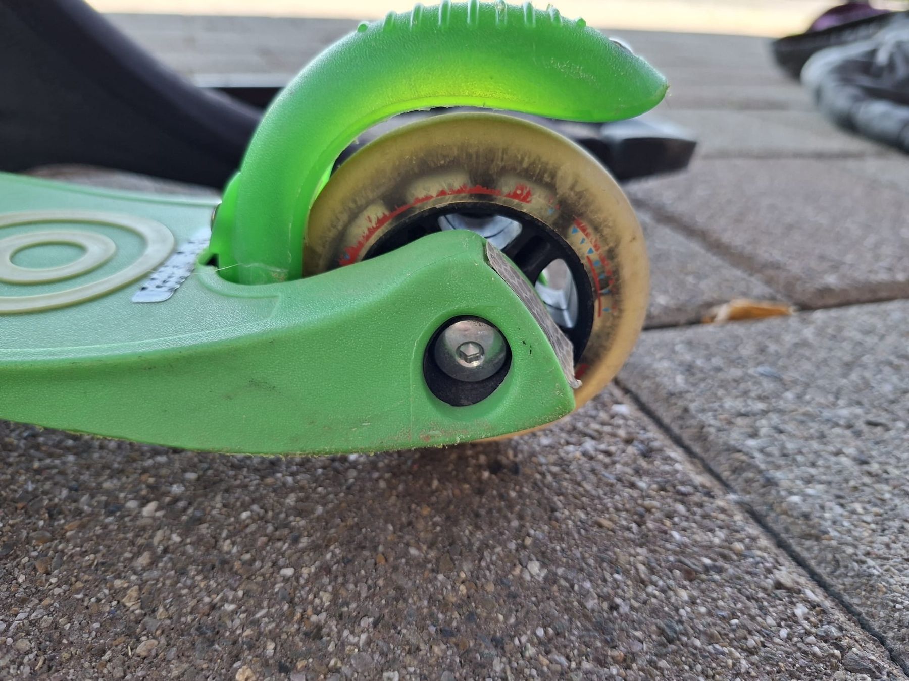 Micro Kickboard: Micro Scooter Mini, grün – Usato da Oberhelfenschwil venduto da sunnyman88 1