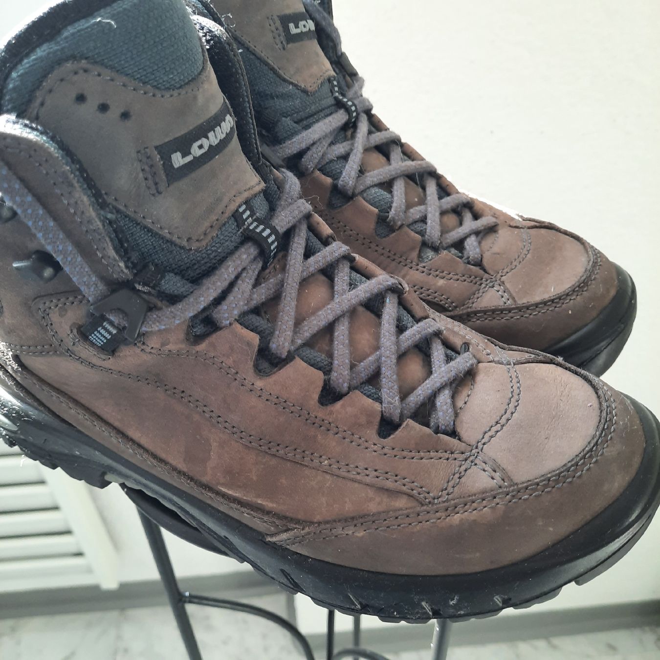 Lowa Scarpe da uomo: LOWA WANDERSCHUHE, GR. 37,5 – Usato da Hinwil venduto da Wuschi40 4
