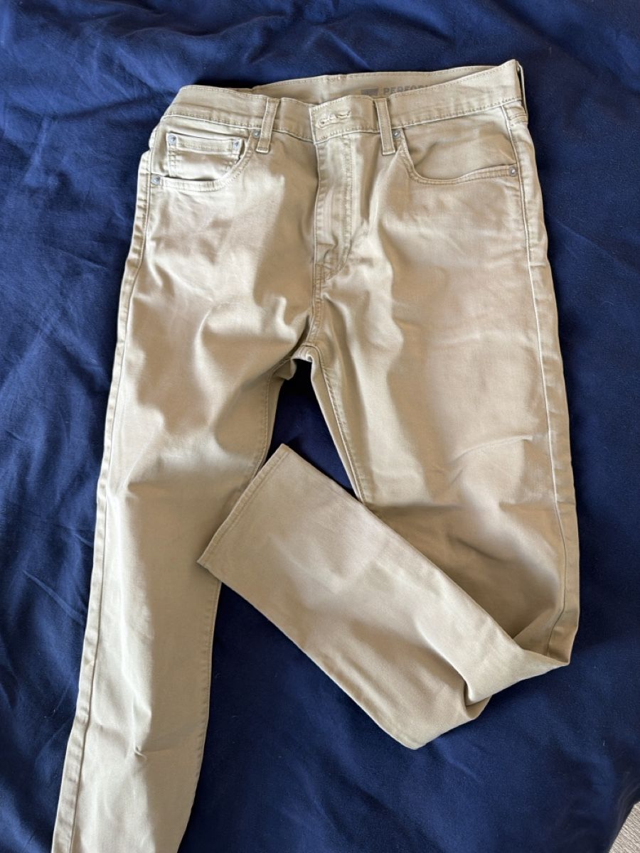 Levi's Jeans: Levis 512 taille 33/32 – Usato da COMMUGNY venduto da toutdoitdisparaitre 1