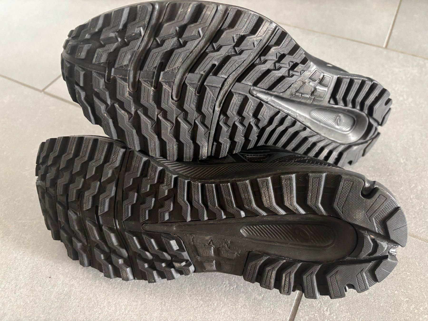 Asics Scarpe da uomo: Asics Trail Scout 2, Gr. 44.5 , schwarz – Usato da Thun venduto da Nortshore0 3