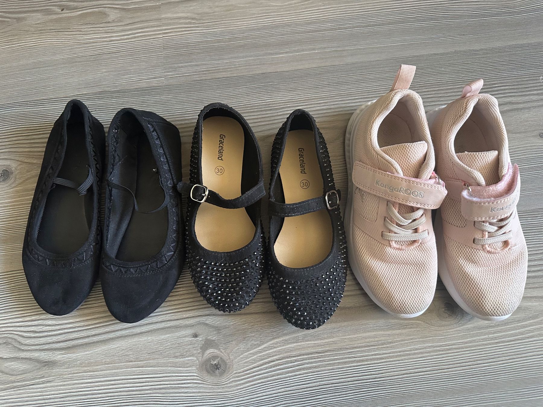 Chaussures filles: Mädchenschuhe Grösse 30 – D'occasion à Gampelen par Sahe