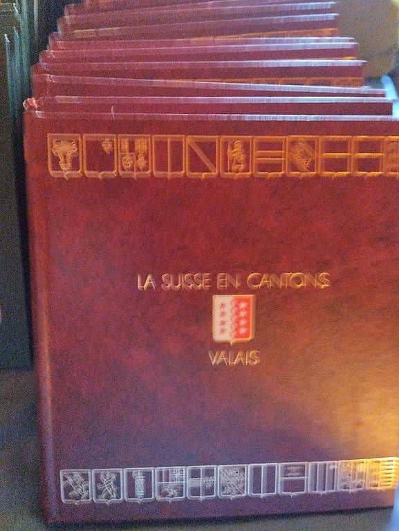 Libri: RELIQUES SUISSE  – Usato da Saxon venduto da nat_xb2h 1