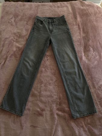 Damen Jeans grau Grösse 34 guter Zustand Stradivarius